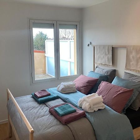 Appartement 2 Pieces De 44M² En Centre Ville マニー・レ・ザモー エクステリア 写真